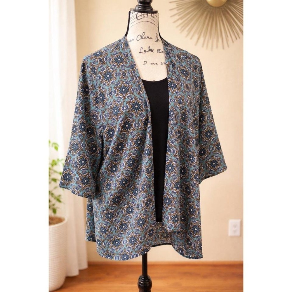 LuLaRoe Medium Kimono Duster Open Front Boho Geometric Print